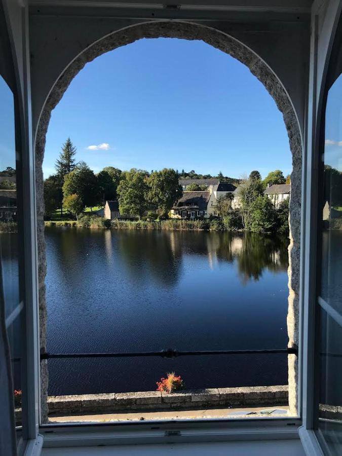 Vue Sur Le Lac Apartment Huelgoat Exterior photo