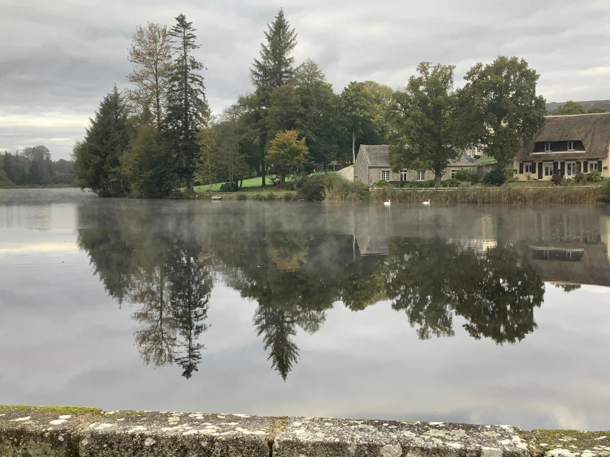 Vue Sur Le Lac Apartment Huelgoat Exterior photo